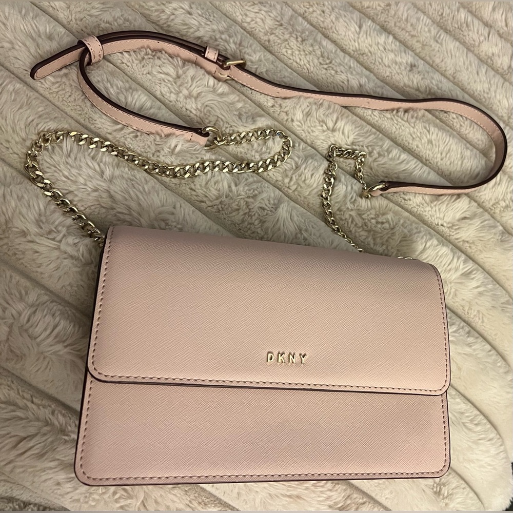 DKNY Pink Crossbody Bag NWOT✨